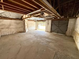 Photo 1- click for photo gallery